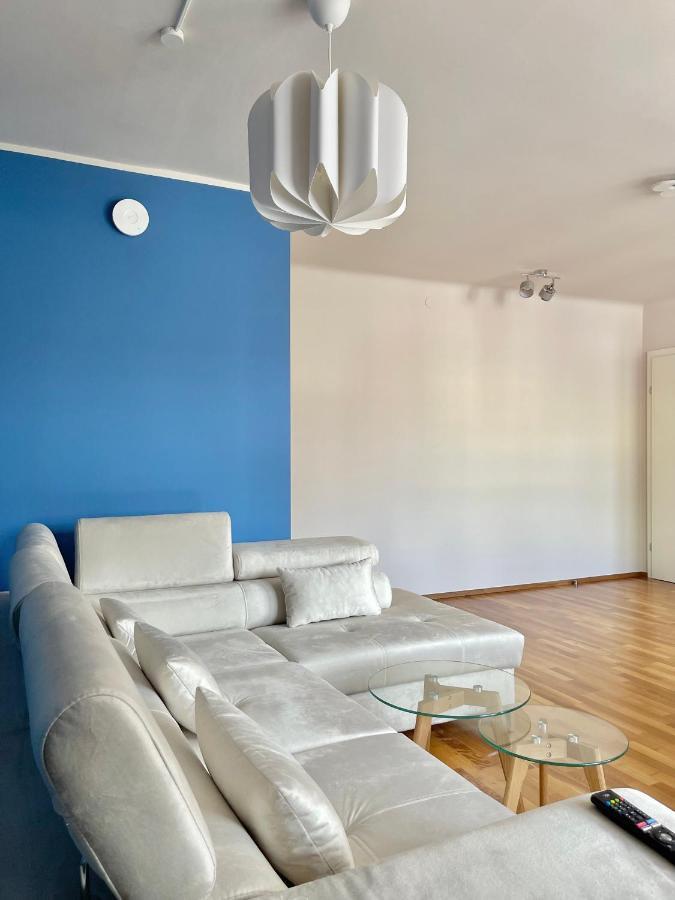 Homely Stay Apartment 2 ザンクト・ペルテン エクステリア 写真
